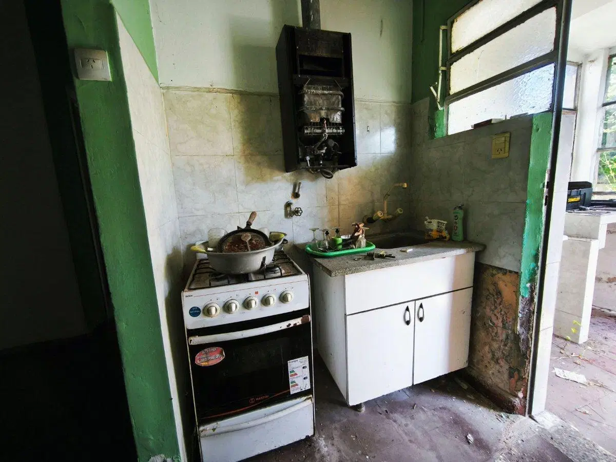 VENTA LOTE CON 2 CASAS A REFACCIONAR - VILLA TESEI 5