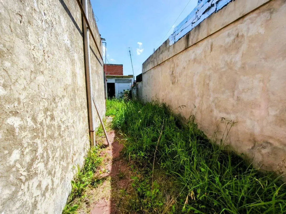 VENTA LOTE CON 2 CASAS A REFACCIONAR - VILLA TESEI 3