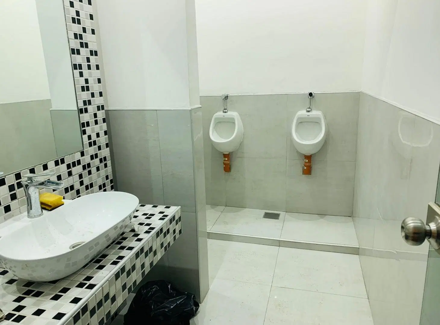 VENTA OFICINA 120 M2 FRENTE DEPTO MICROCENTRO 3