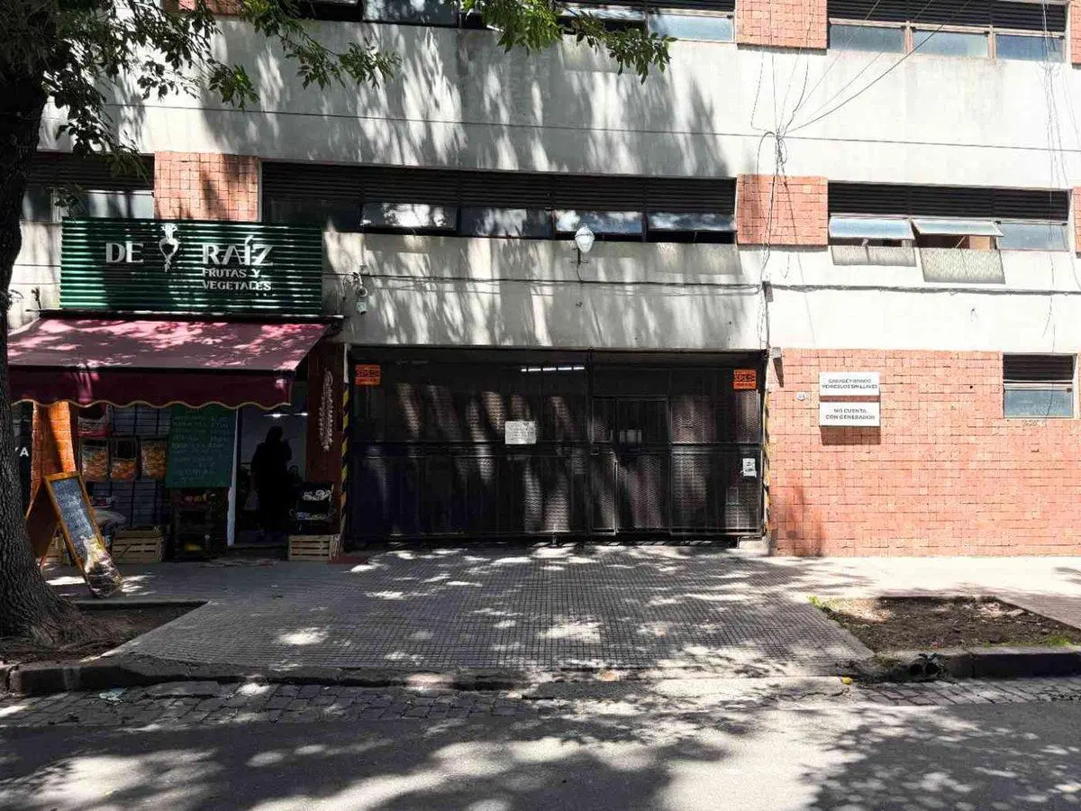 COCHERA EN VENTA- CABALLITO 1