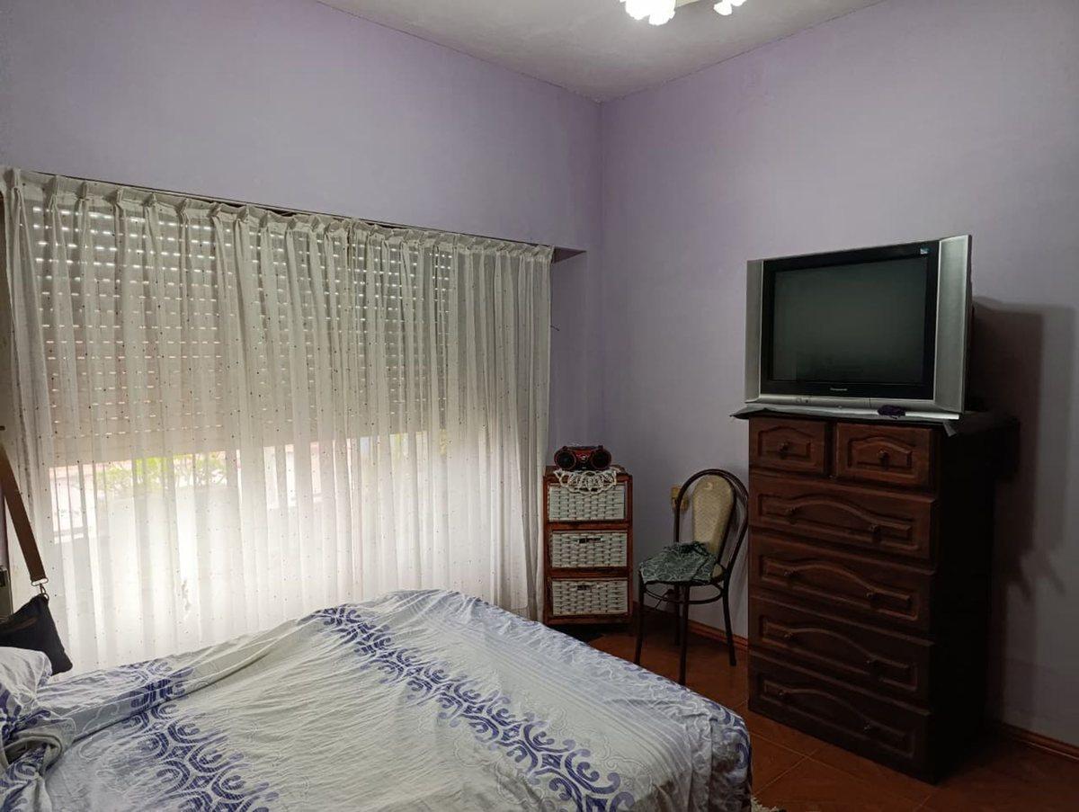Foto de LOCALES + DEPARTAMENTO 4 AMB. EN VILLA BALLESTER, imagen 3