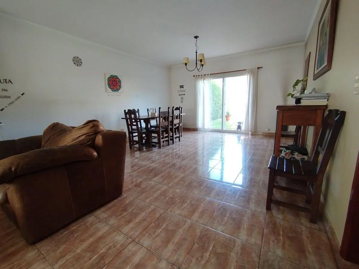 Venta Casa 4 Amb + Pileta + Jardin en Montecarlo 5