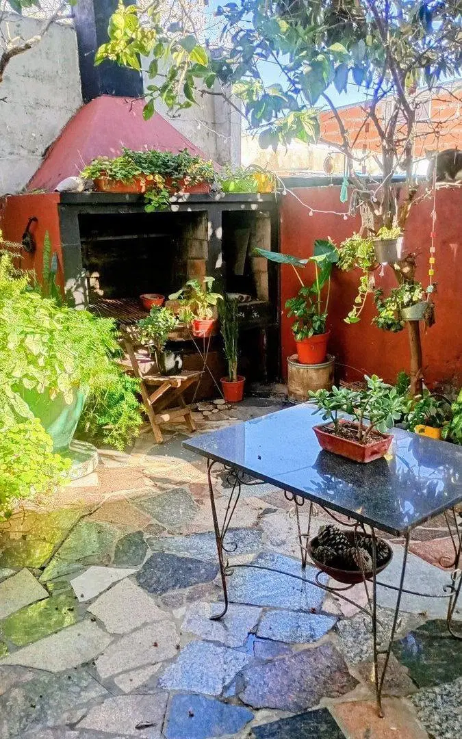 VENTA CASA MULTIFAMILIAR 4 PH. CON GARAGE OLIVOS 5