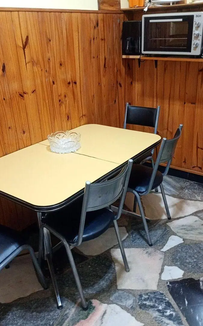 VENTA CASA MULTIFAMILIAR 4 PH. CON GARAGE OLIVOS 4