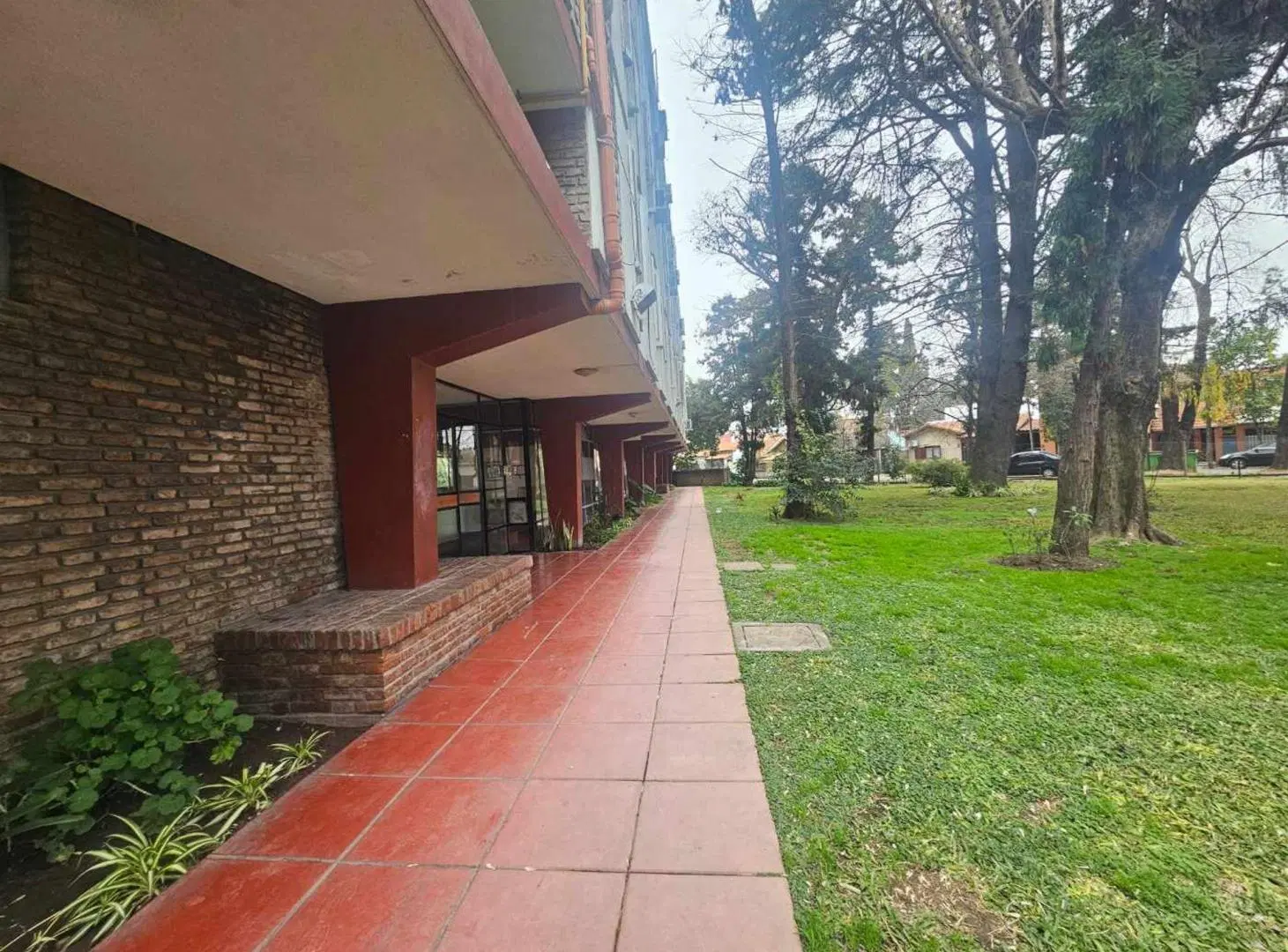 Venta departamento 3 ambientes con cochera Beccar 1