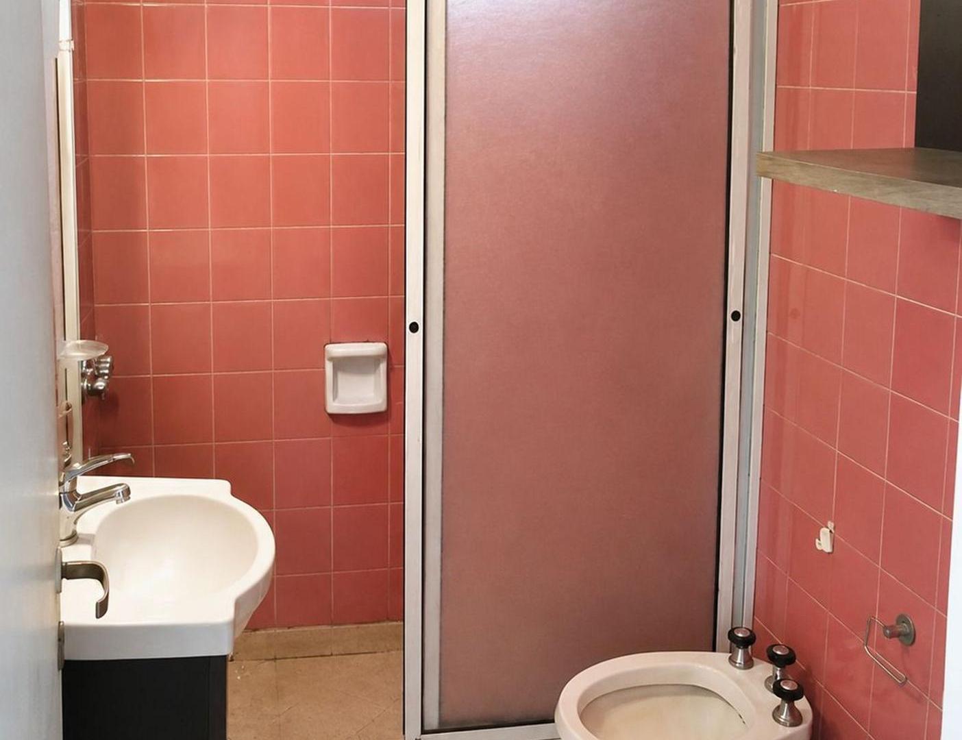 Foto de VENTA DPTO 2 AMBIENTES BALCON Y TERRAZA PROPIA, imagen 5