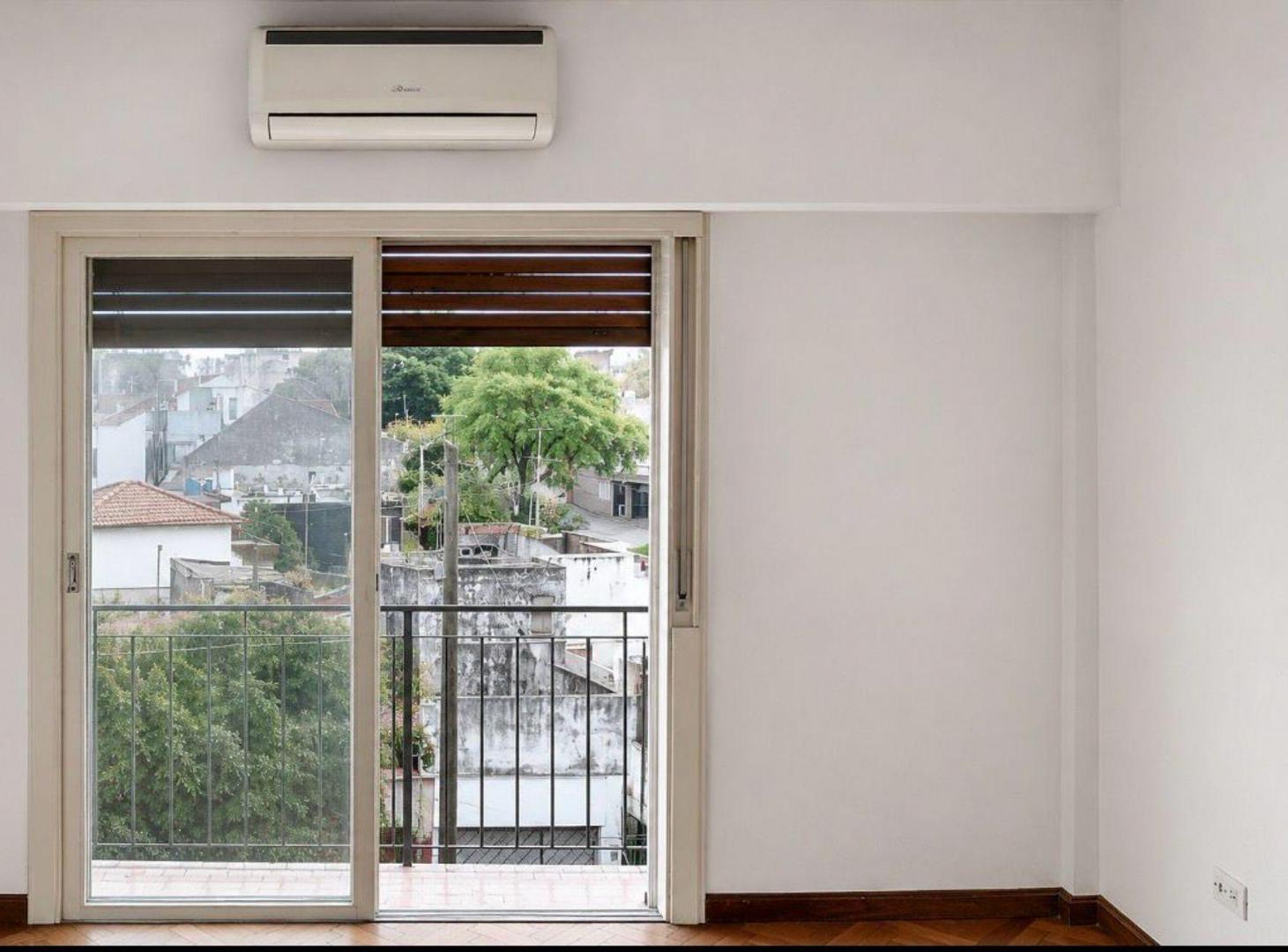 Foto de VENTA DPTO 2 AMBIENTES BALCON Y TERRAZA PROPIA, imagen 1