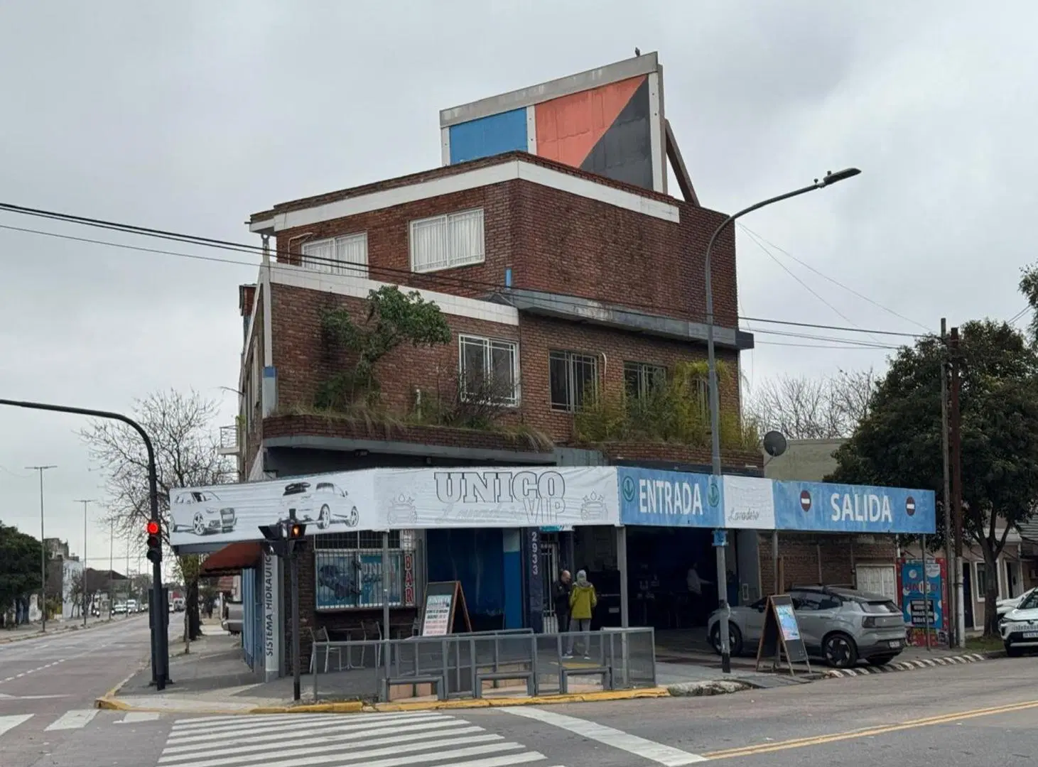 Esquina Comercial Local Habilitado c/Vivienda loft 1