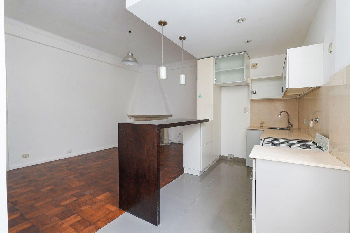 Foto de VENTA PH 4 AMB + DEPENDENCIA BALCON - CABALLITO, imagen 2