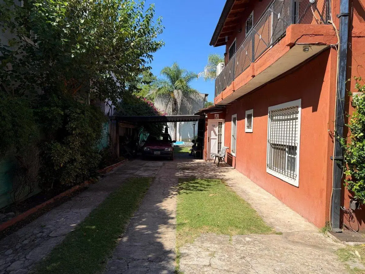 Venta Casa 4 ambientes Del Viso Jardin Pileta 2
