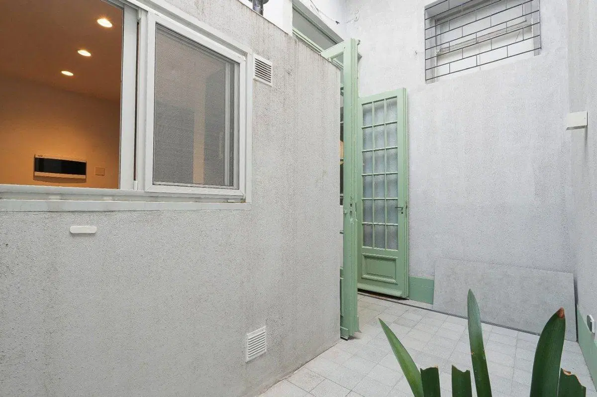 VENTA PH MONO c/PATIO-TERR APTO CREDITO BARRACAS 5