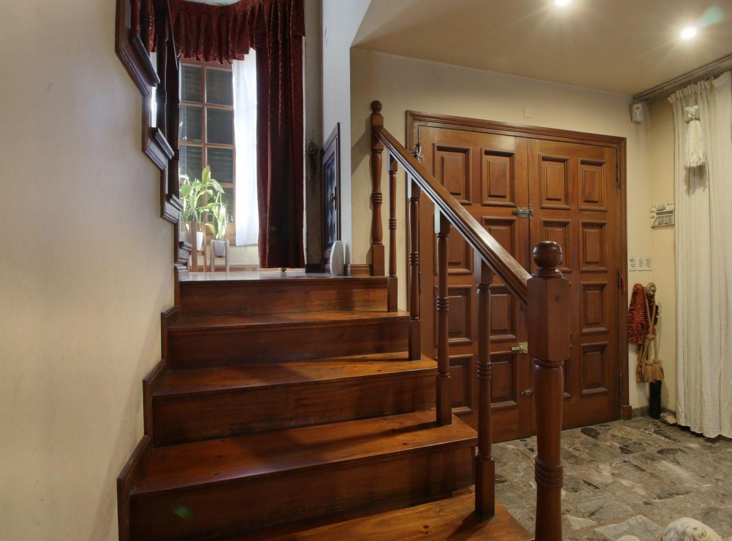 Foto de VENTA CASA 5 AMB./ JARDIN/ COCHERAS S. A. DE PADUA, imagen 4