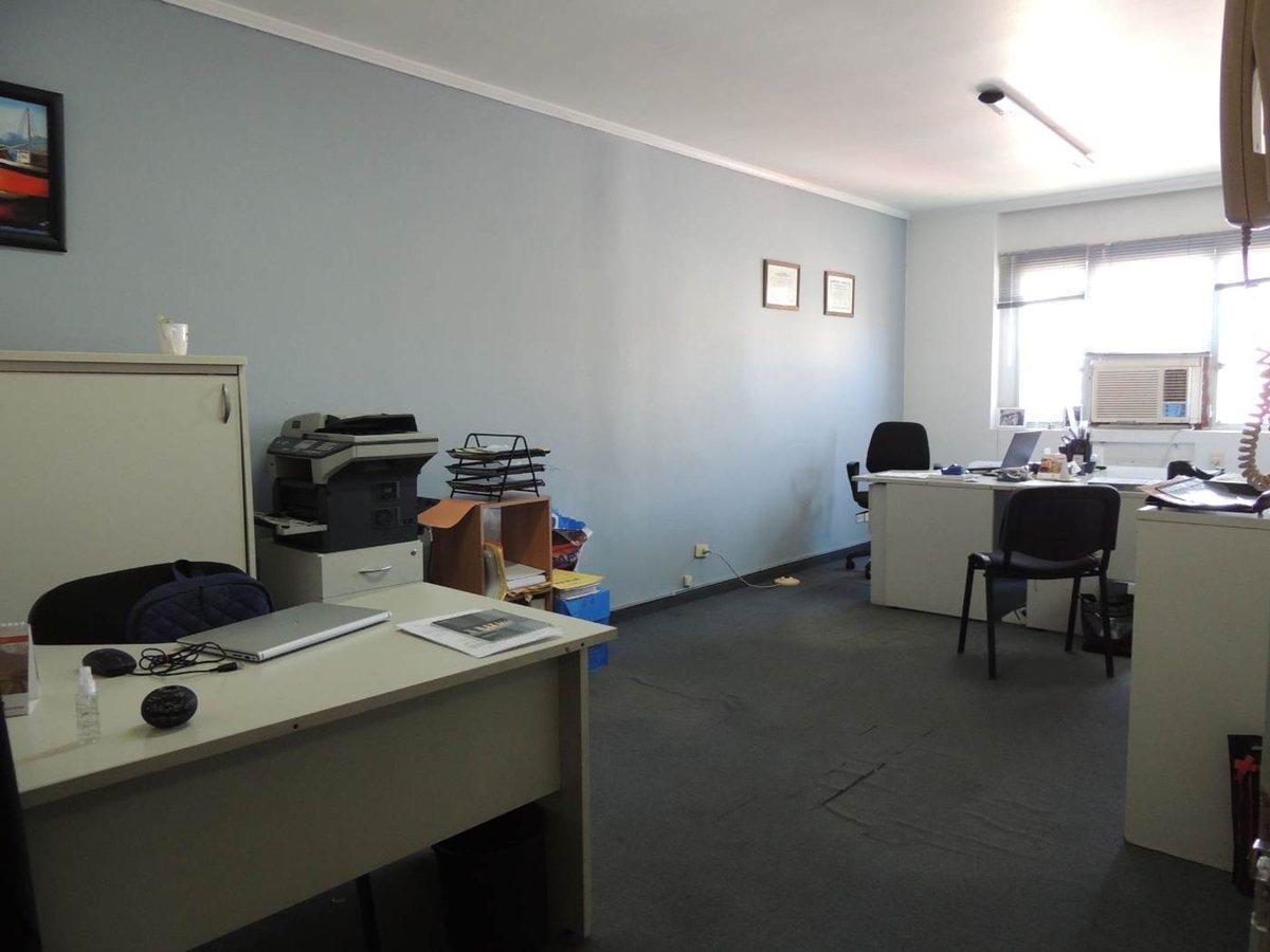 Foto de EN VENTA.OFICINA AL FRENTE.SUPER AMPLIA.MONTSERRAT, imagen 1