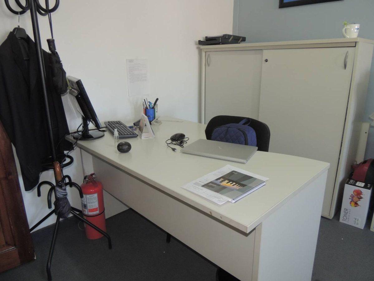 Foto de EN VENTA.OFICINA AL FRENTE.SUPER AMPLIA.MONTSERRAT, imagen 3