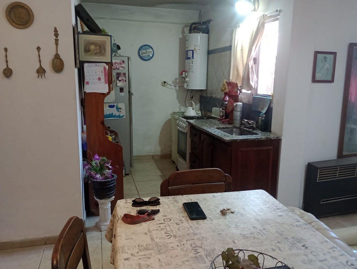 Foto de VENTA DUPLEX 3 AMB. CON COCHERA EN QUILMES OESTE, imagen 3