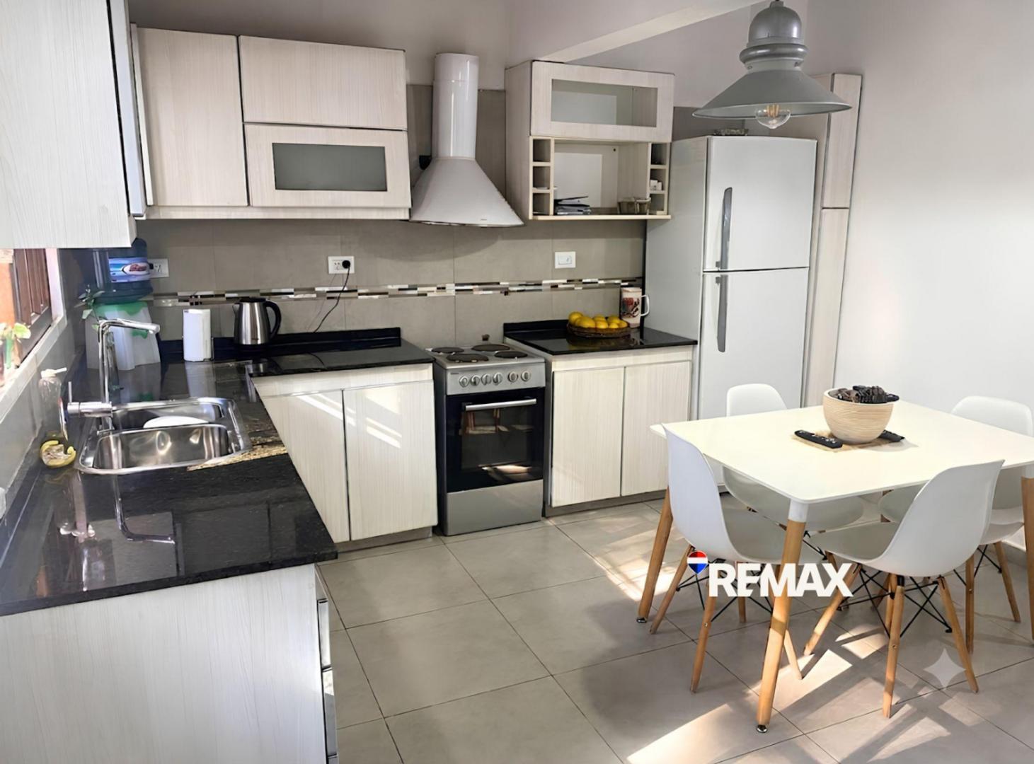 Foto de Casa en Venta. 4 Amb. Jardín. Villa Ballester., imagen 4