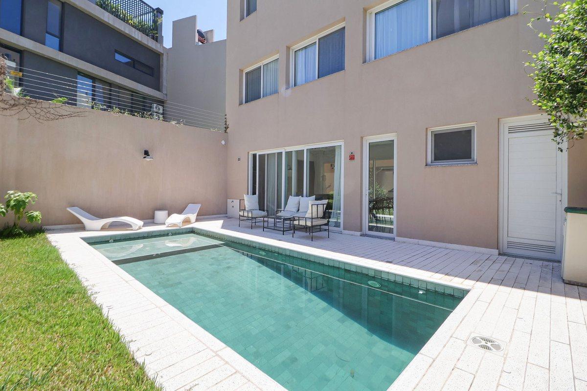 Foto de Venta Casa La Lucila vista al río piscina premium, imagen 1