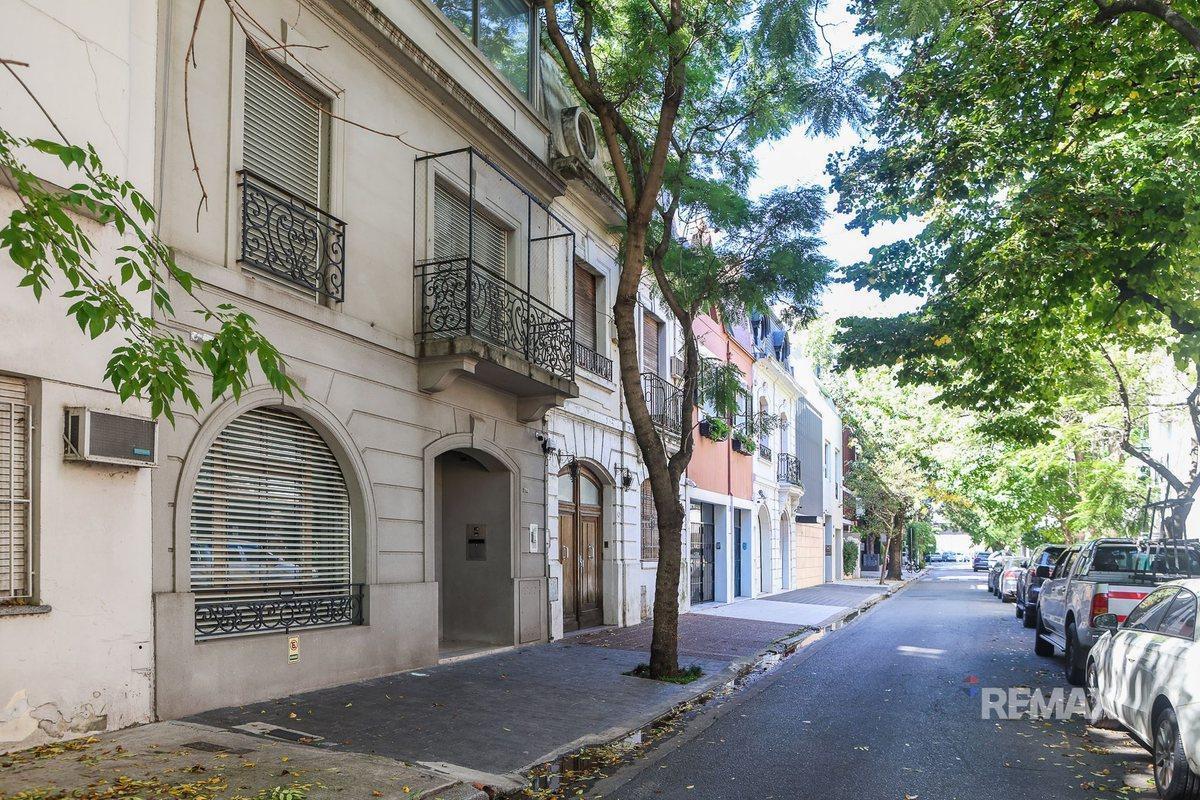 Foto de BARRIO PARQUE - VENTA CASA RACIONALISTA - ASCENSOR, imagen 3