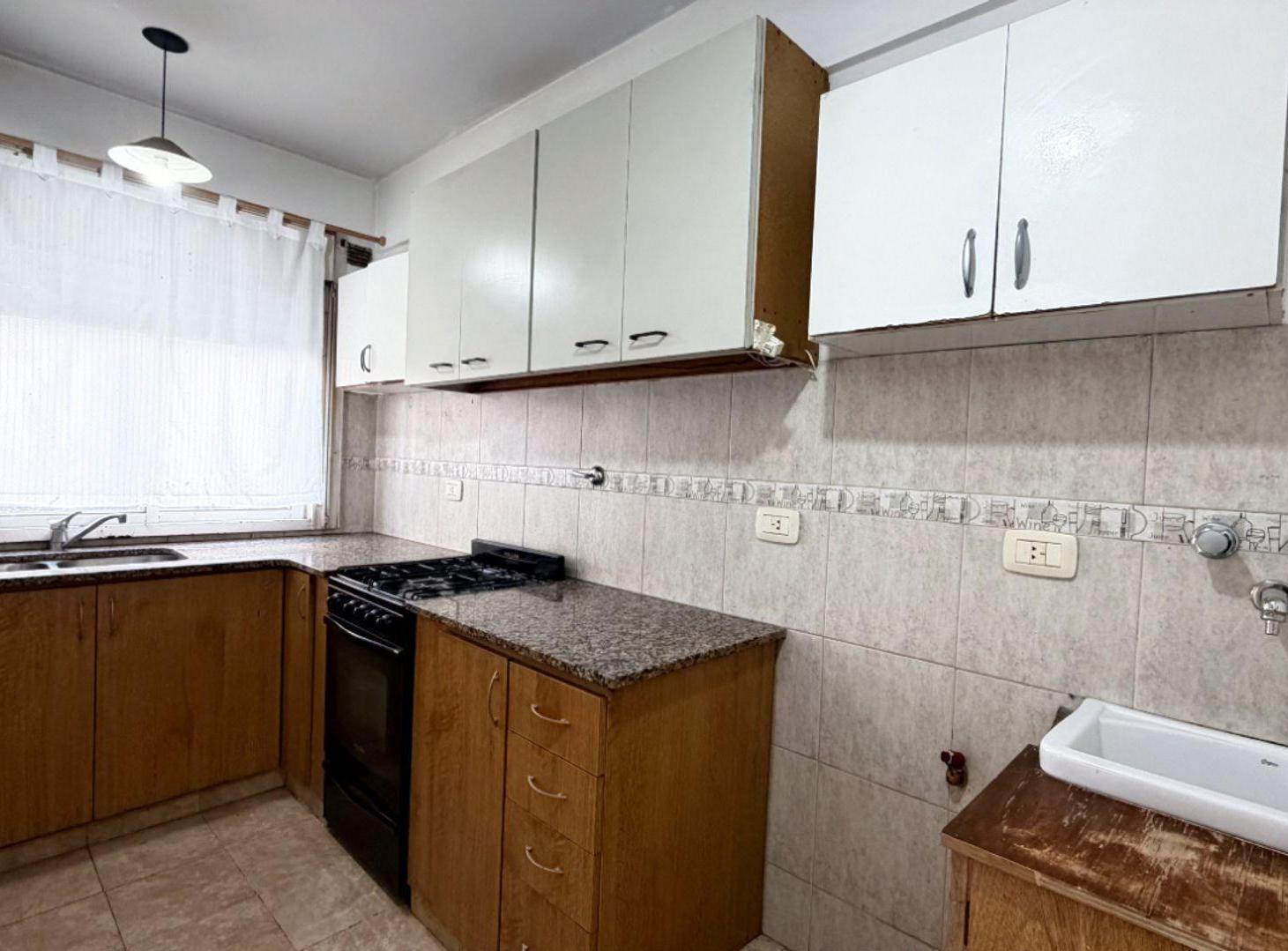 Foto de VENTA DEPTO 2 AMB. CON BALCÓN. BALLESTER centro, imagen 3