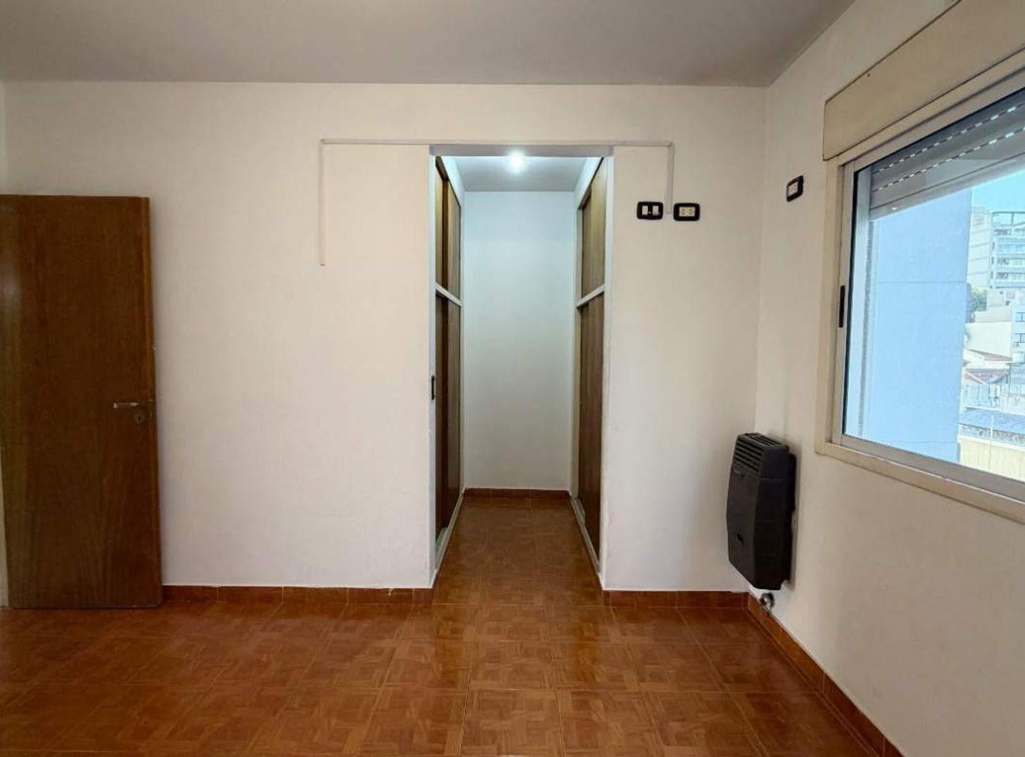 Foto de VENTA DEPTO 2 AMB. CON BALCÓN. BALLESTER centro, imagen 4