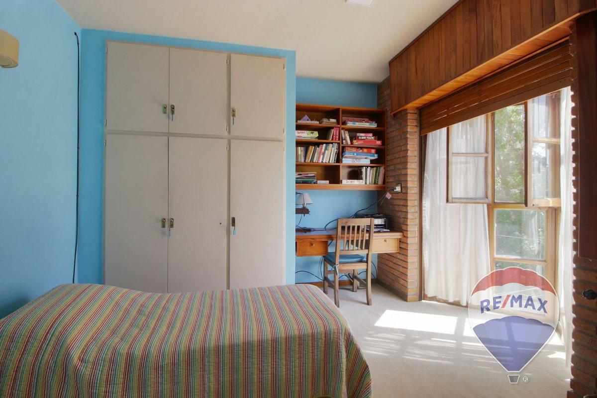 Foto de VENTA CASA OLIVOS 8 AMB JARDIN PILETA QUINCHO PLAY, imagen 4