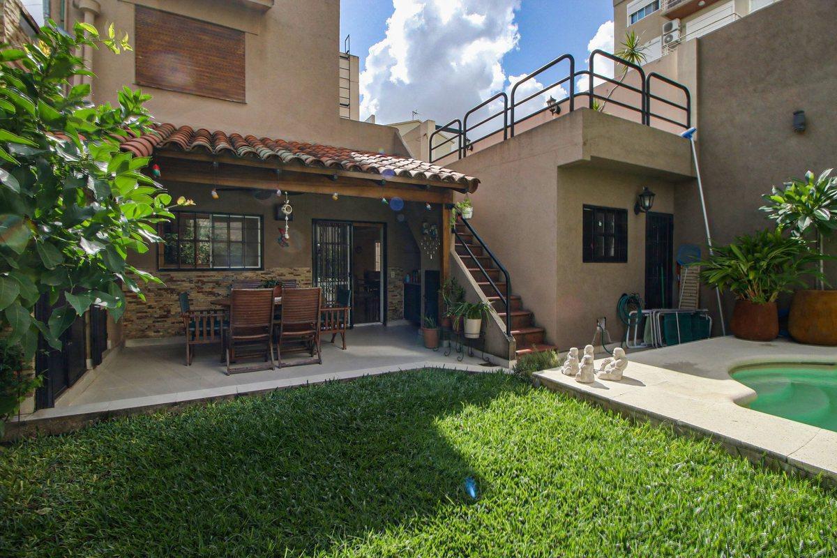 Foto de CASA 6 AMB. JARDÍN PILETA GARAGE VILLA del PARQUE!, imagen 2