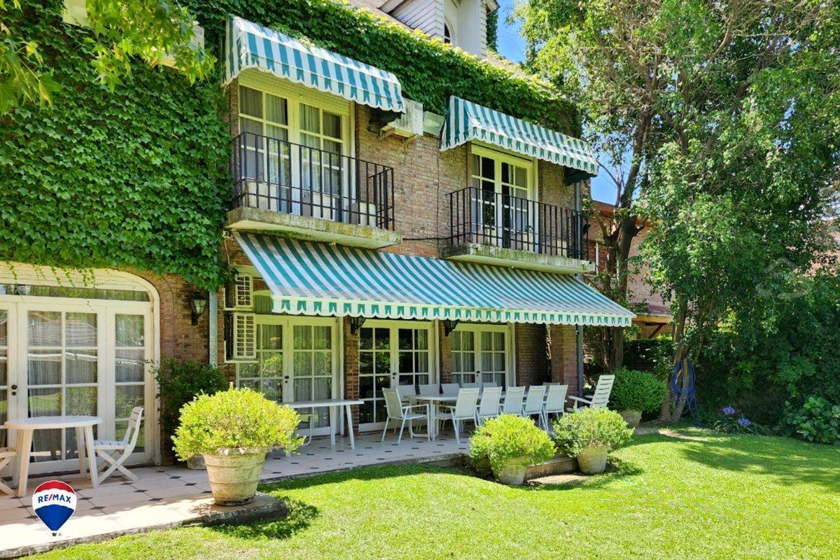 Foto de VENTA CASA LA LUCILA /V. LOPEZ- 1669 MTS DE JARDIN, imagen 2