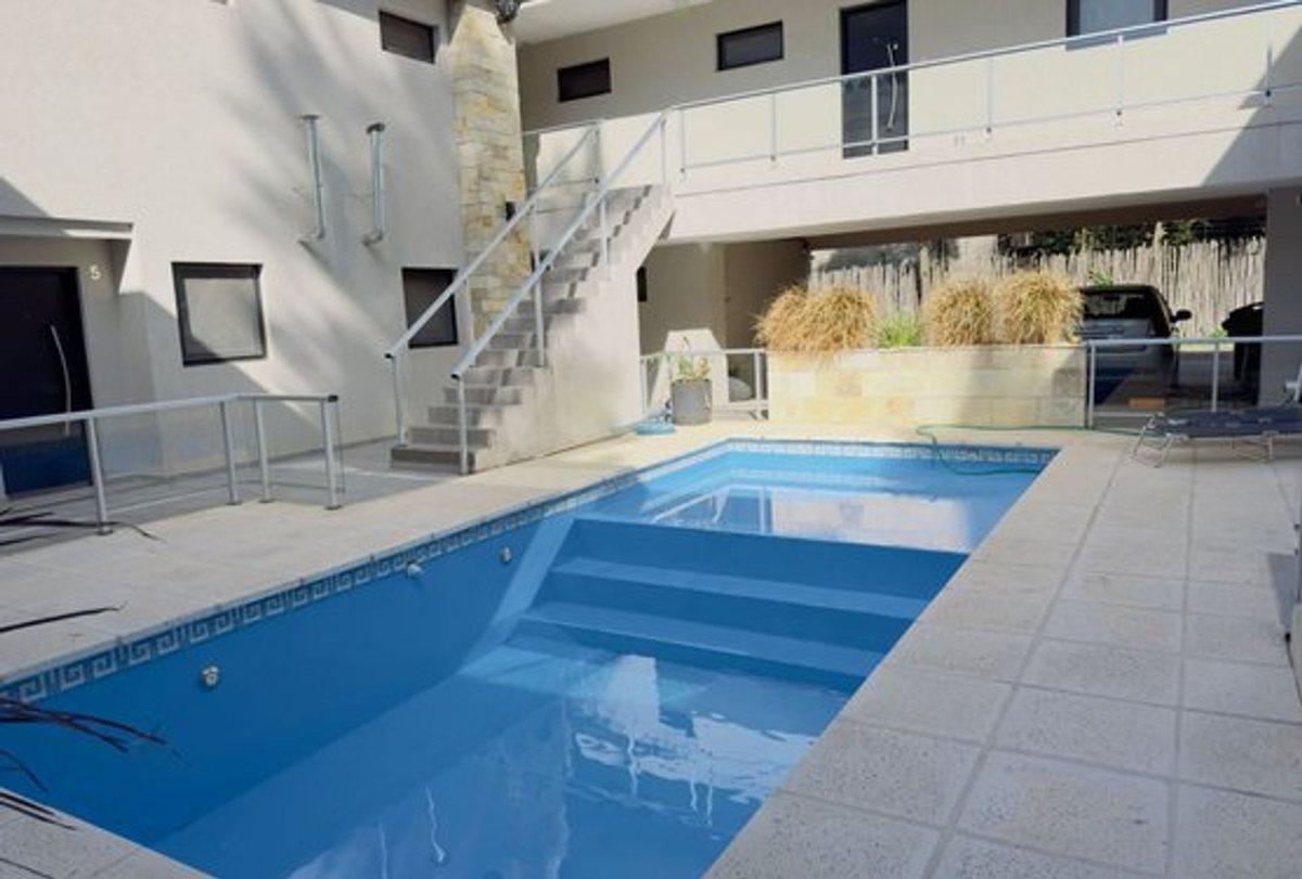 Foto de VENTA 2 AMB DUPLEX NUEVO JARDIN COCHERA PILAR, imagen 5