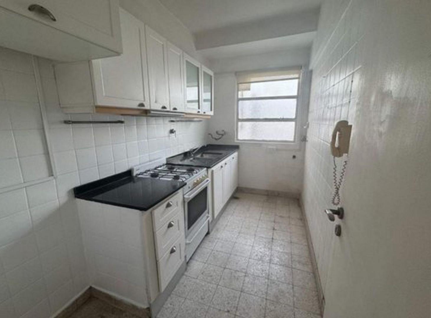 Foto de VENTA 3 AMBIENTES CON BALCON EXCELENTE UBICACIÓN, imagen 2
