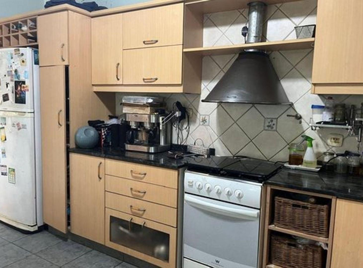 Foto de Venta ph, 3 ambientes en Munro, Terraza y quincho, imagen 3