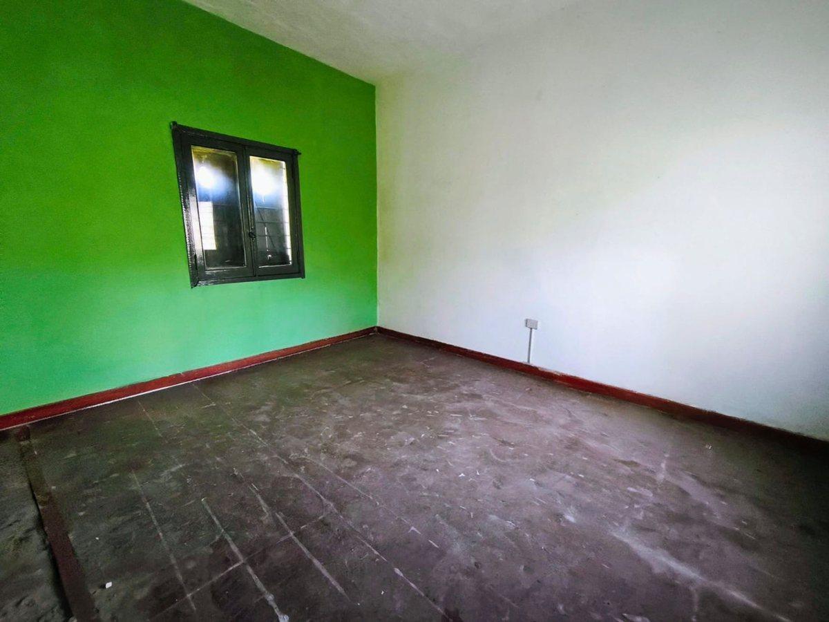 Foto de VENTA LOTE CON 2 CASAS A REFACCIONAR - VILLA TESEI, imagen 1