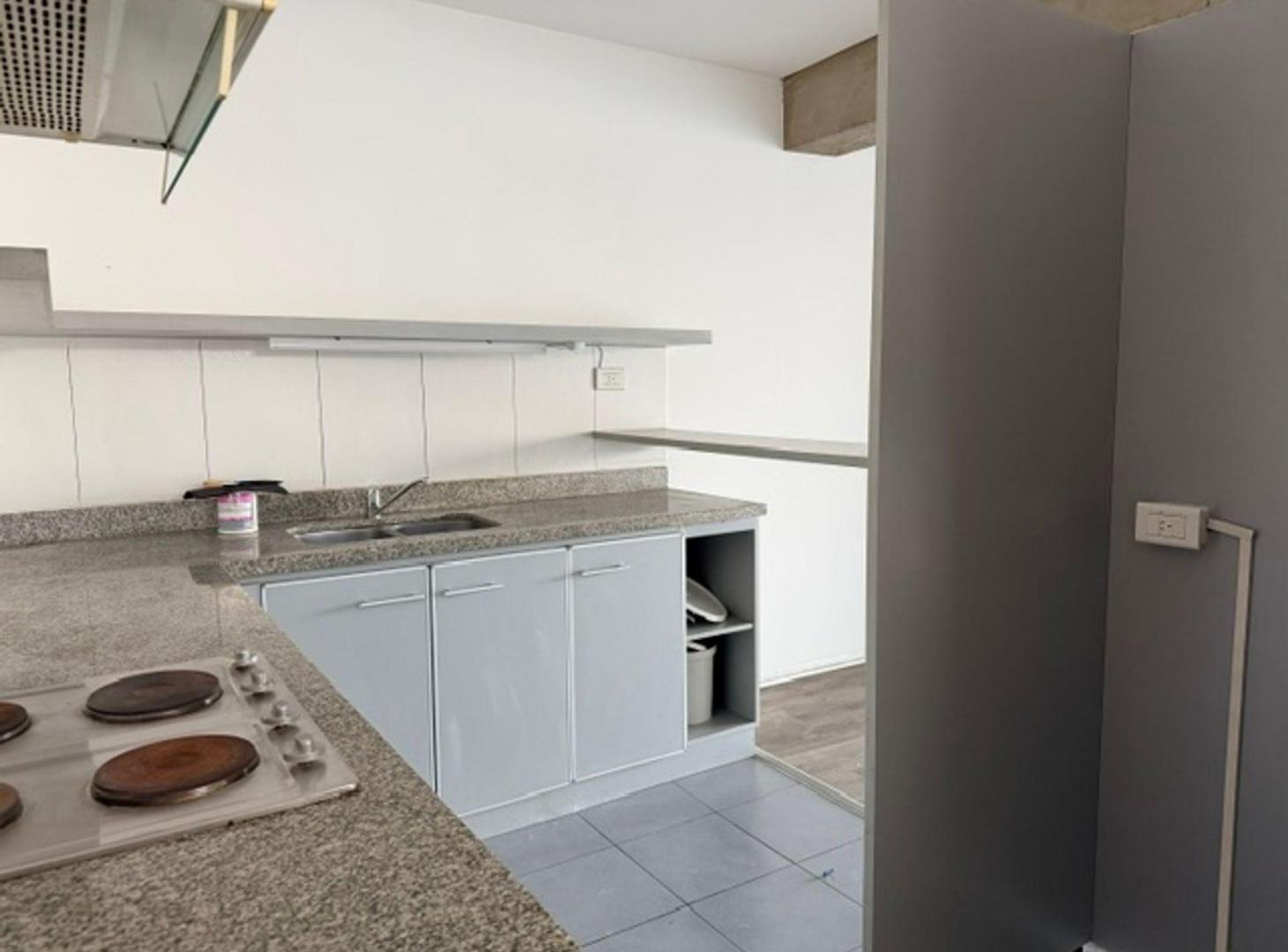 Foto de Venta Parque Patricios 2 Ambientes Balcón Cochera, imagen 1