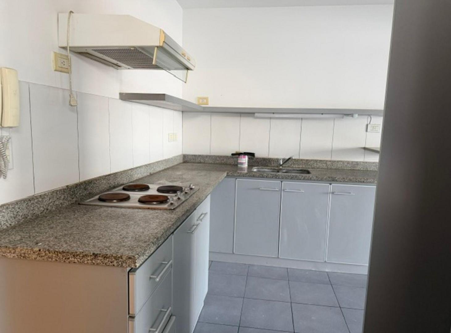 Foto de Venta Parque Patricios 2 Ambientes Balcón Cochera, imagen 2