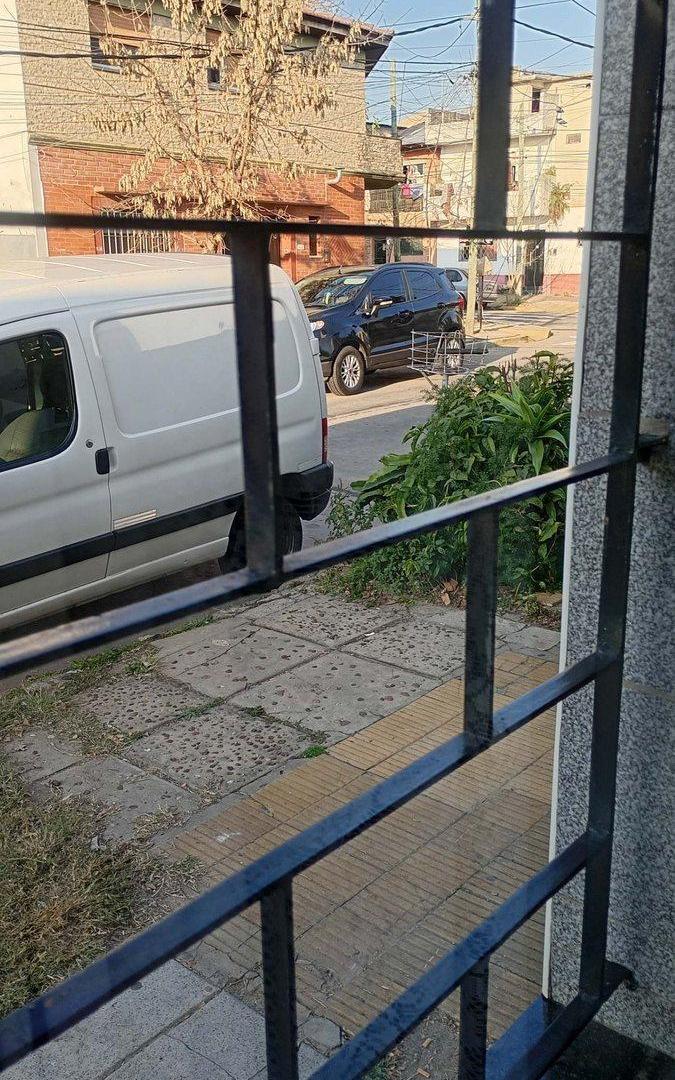 Foto de VENTA CASA MULTIFAMILIAR 4 PH. CON GARAGE OLIVOS, imagen 4