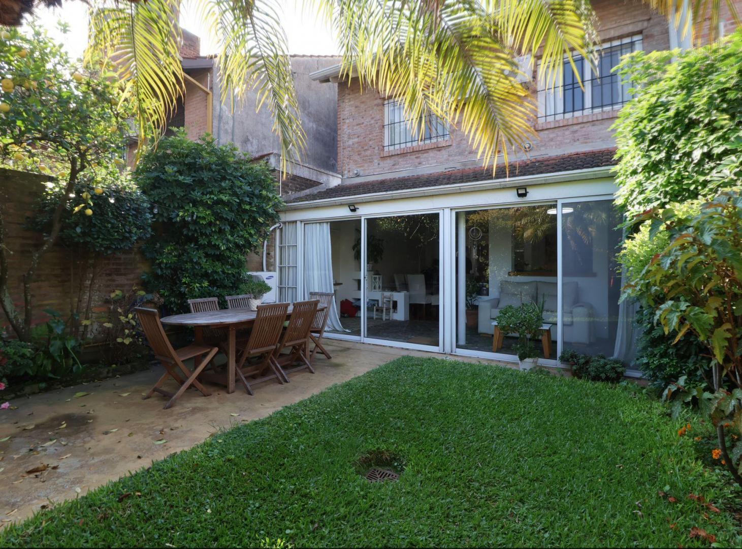 Foto de Venta Olivos PH Triplex Cochera Parque Parrilla, imagen 2
