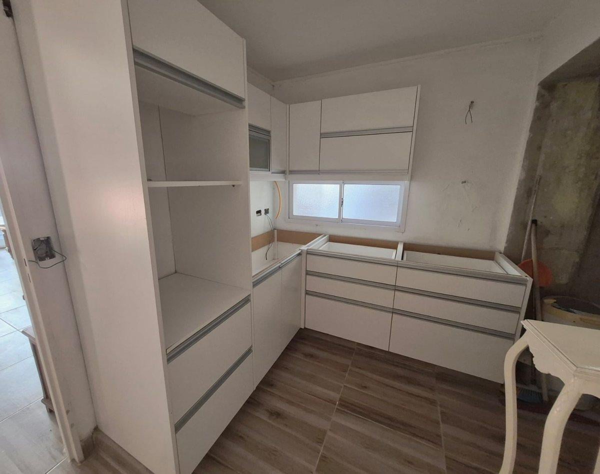 Foto de VENTA DEPARTAMENTO 4 AMB, MORON C/BALCON Y COCHERA, imagen 5