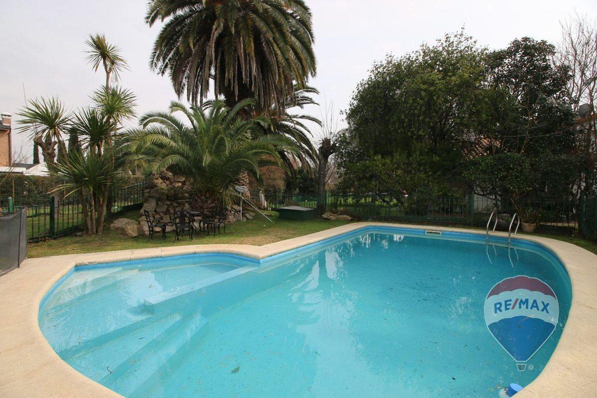 Foto de Venta - Casa en DOBLE LOTE con pileta. Aranjuez, imagen 5