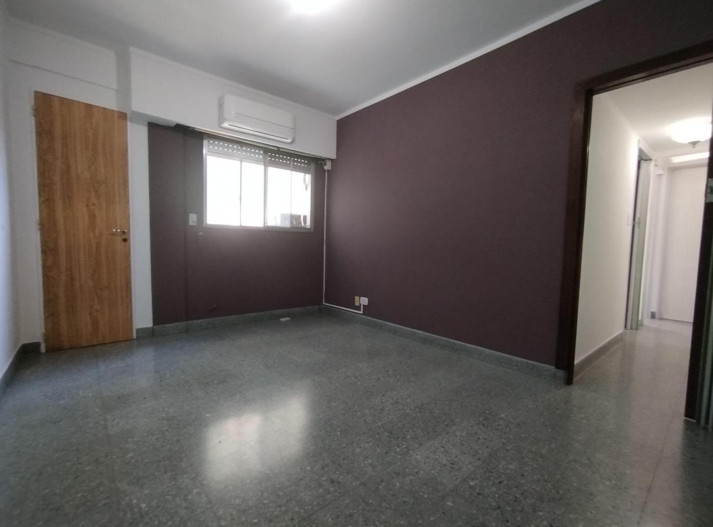 Foto de VENDE DEPARTAMENTO 3 AMBIENTES SAN TELMO C/BAULERA, imagen 3