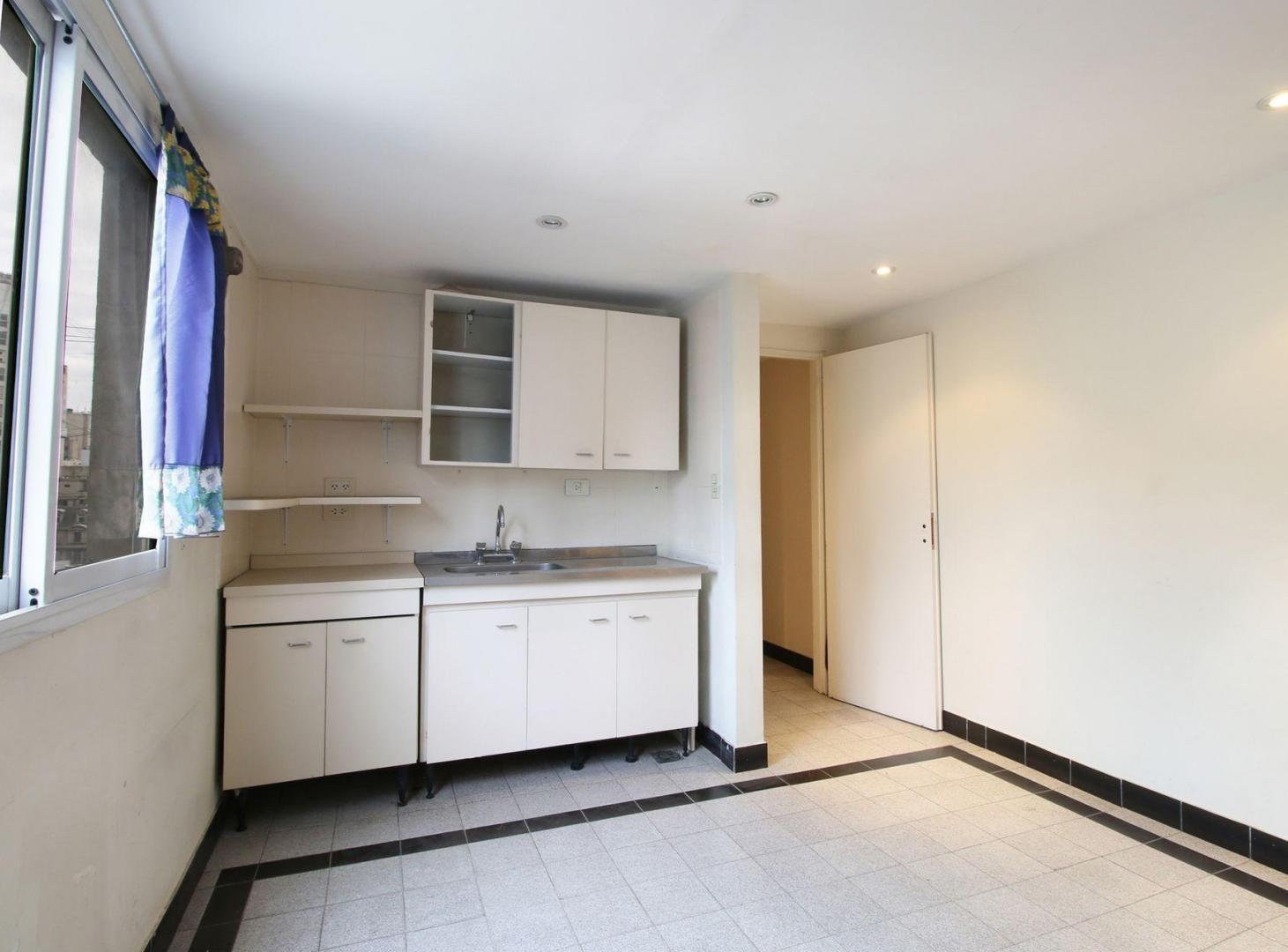 Foto de Venta Oficina Piso 10 amb. Piso alto Microcentro, imagen 5