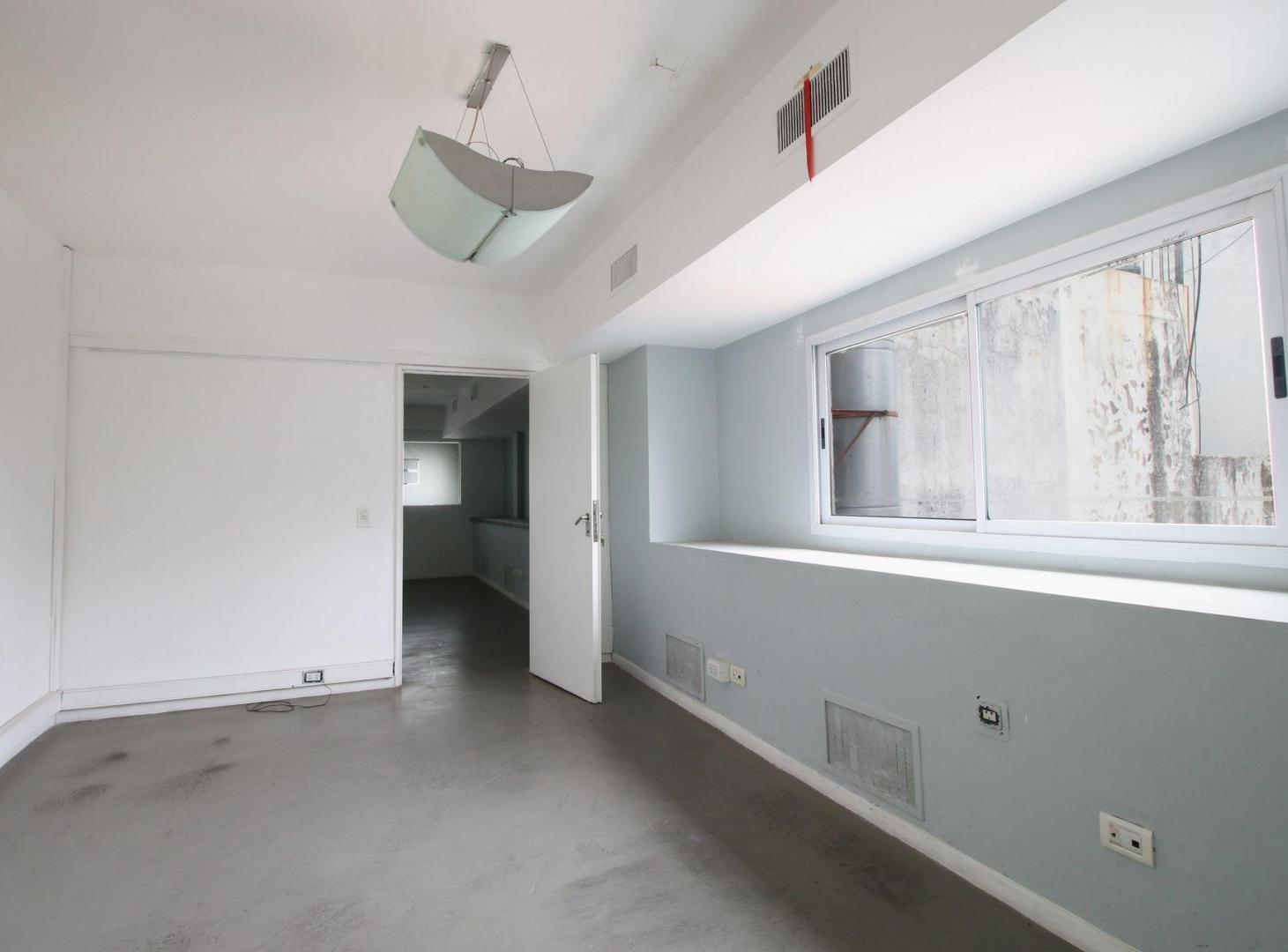 Foto de Venta Oficina Piso 10 amb. Piso alto Microcentro, imagen 1