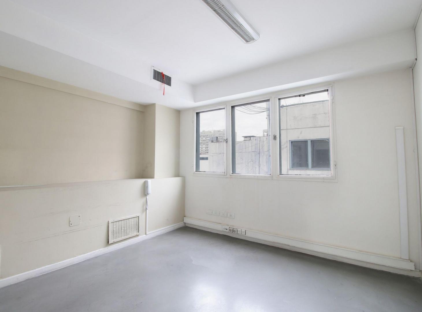 Foto de Venta Oficina Piso 10 amb. Piso alto Microcentro, imagen 3