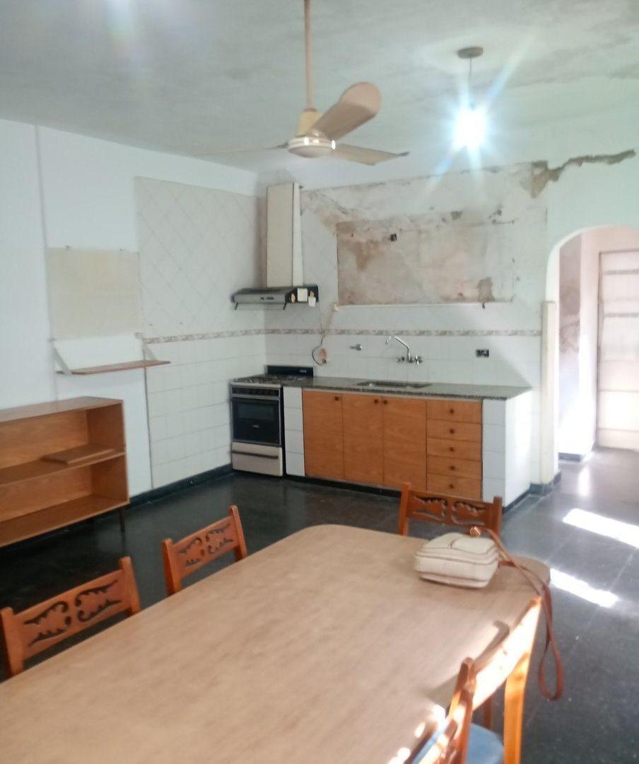 Foto de VENTA CASA MULTIFAMILIAR 2 PHS.COCHERA AVELLANEDA, imagen 1