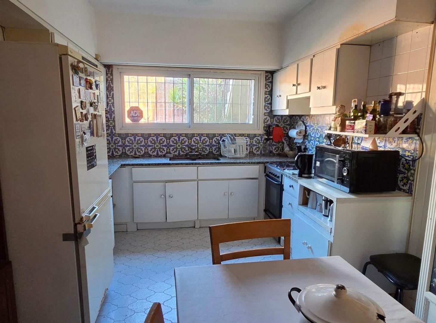 Foto de VENTA CASA 4 DORM C/JARDIN/PILETA/TERRAZA-ACASSUSO, imagen 4