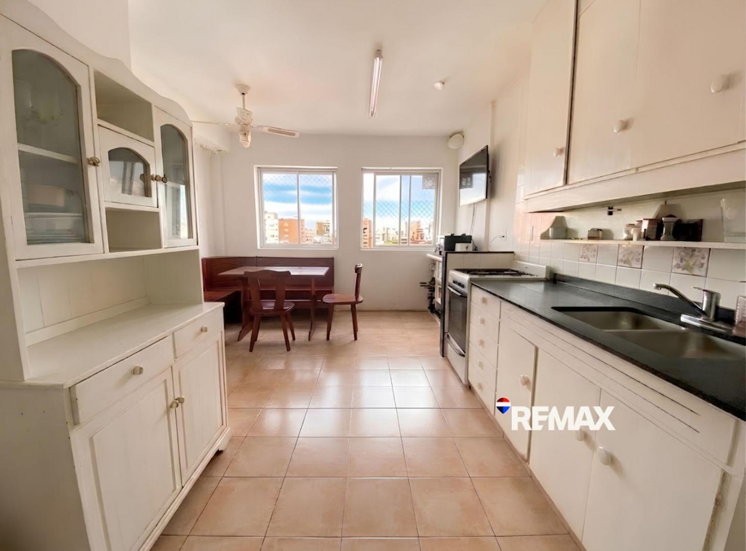 Foto de Venta Depto. 4Amb. Las Cañitas Balcón a reciclar, imagen 1