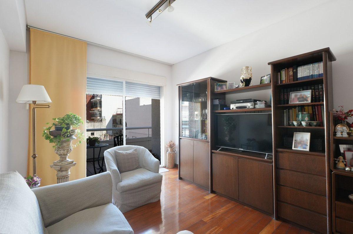 Foto de Venta 4Amb Bcón Cochera Parque Rivadavia Caballito, imagen 1
