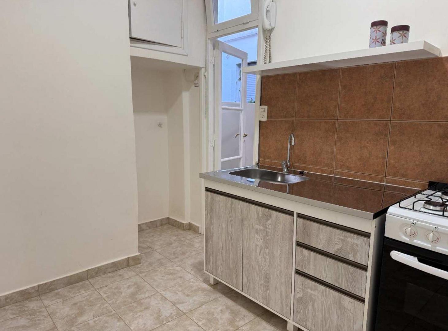 Foto de Venta Balvanera 3 Ambientes con Balcón Corrido, imagen 3