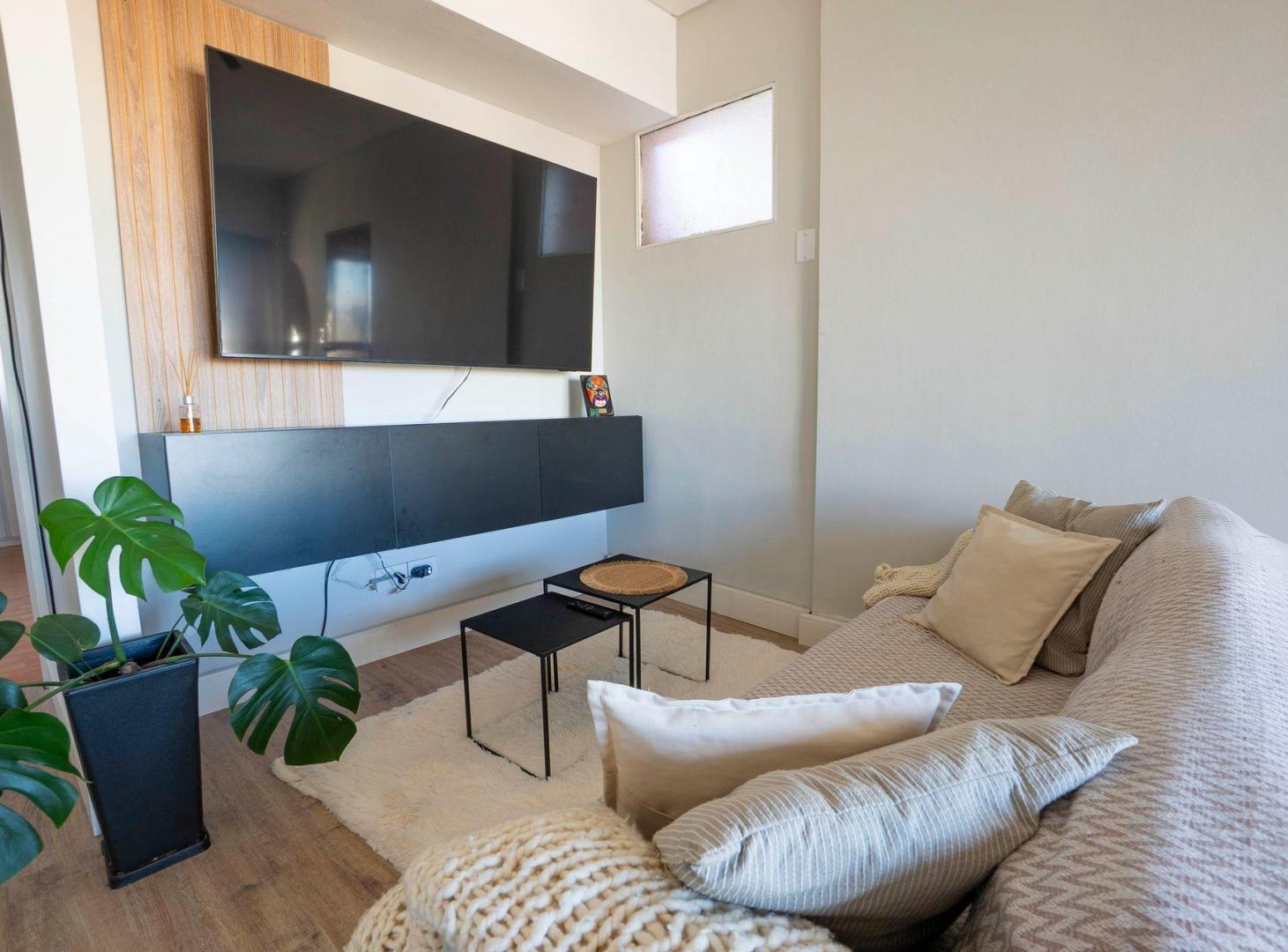 Foto de VENTA DEPARTAMENTO LANUS 2 AMB CON COCHERA, imagen 2