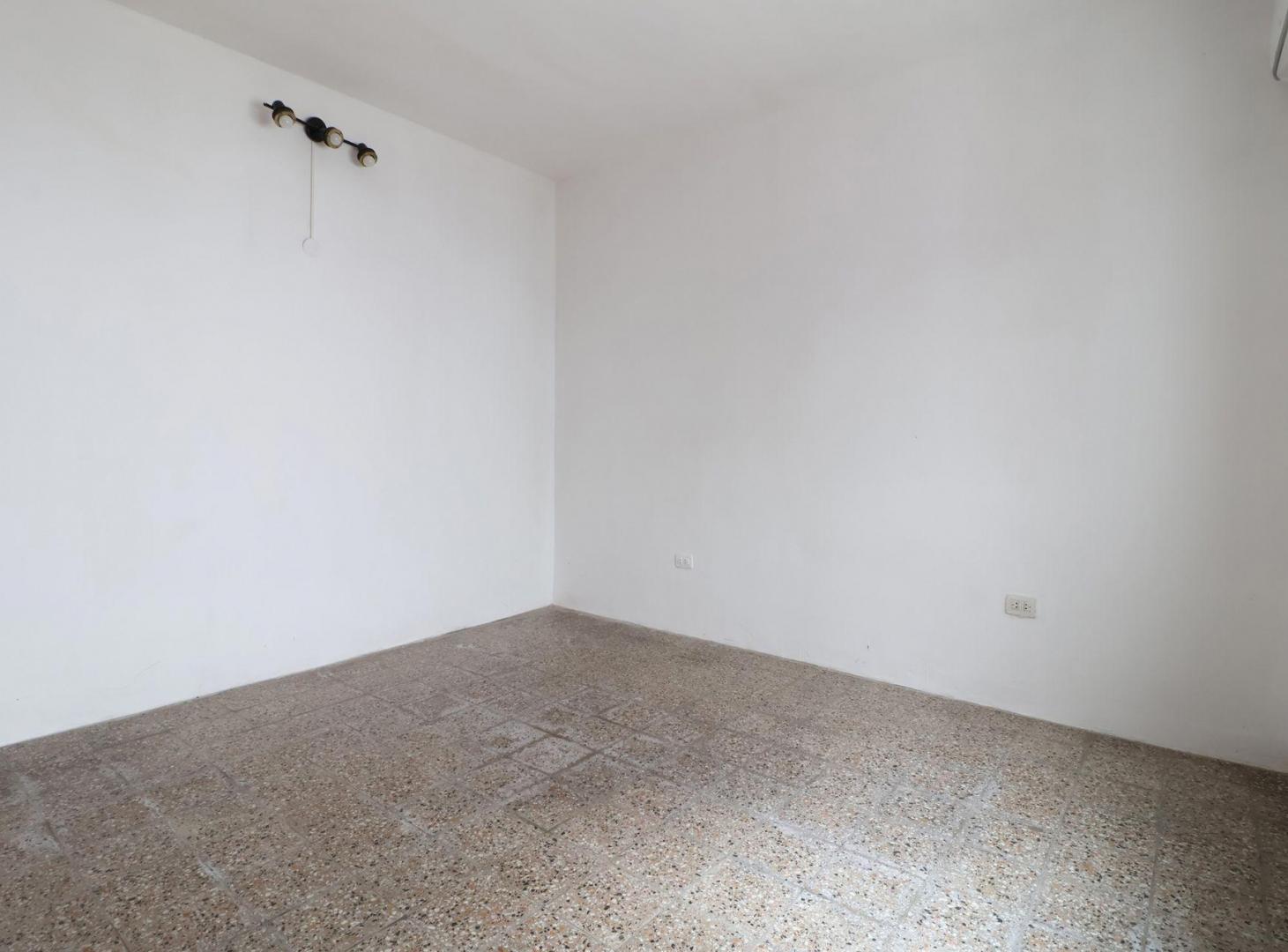 Foto de VENTA PH 3amb 2 patios Boulogne, imagen 1