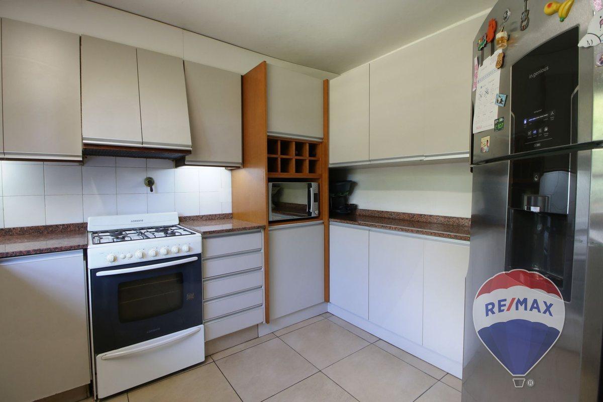 Foto de VENTA CASA OLIVOS 8 AMB JARDIN PILETA QUINCHO PLAY, imagen 3