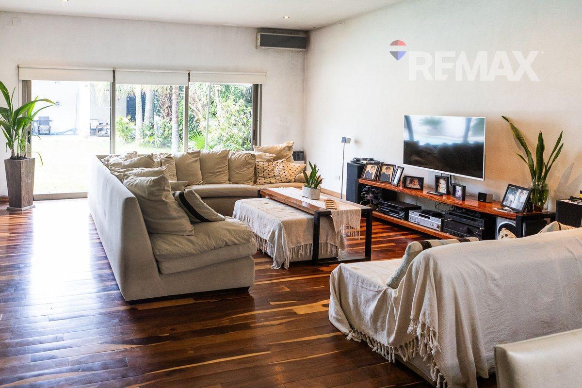 Foto de Venta Casa 7 Amb Jardín Piscina Don Torcuato, imagen 1